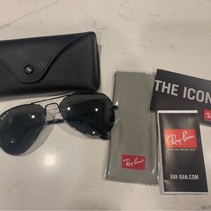 BRAND NEW Ray Ban sunglasses